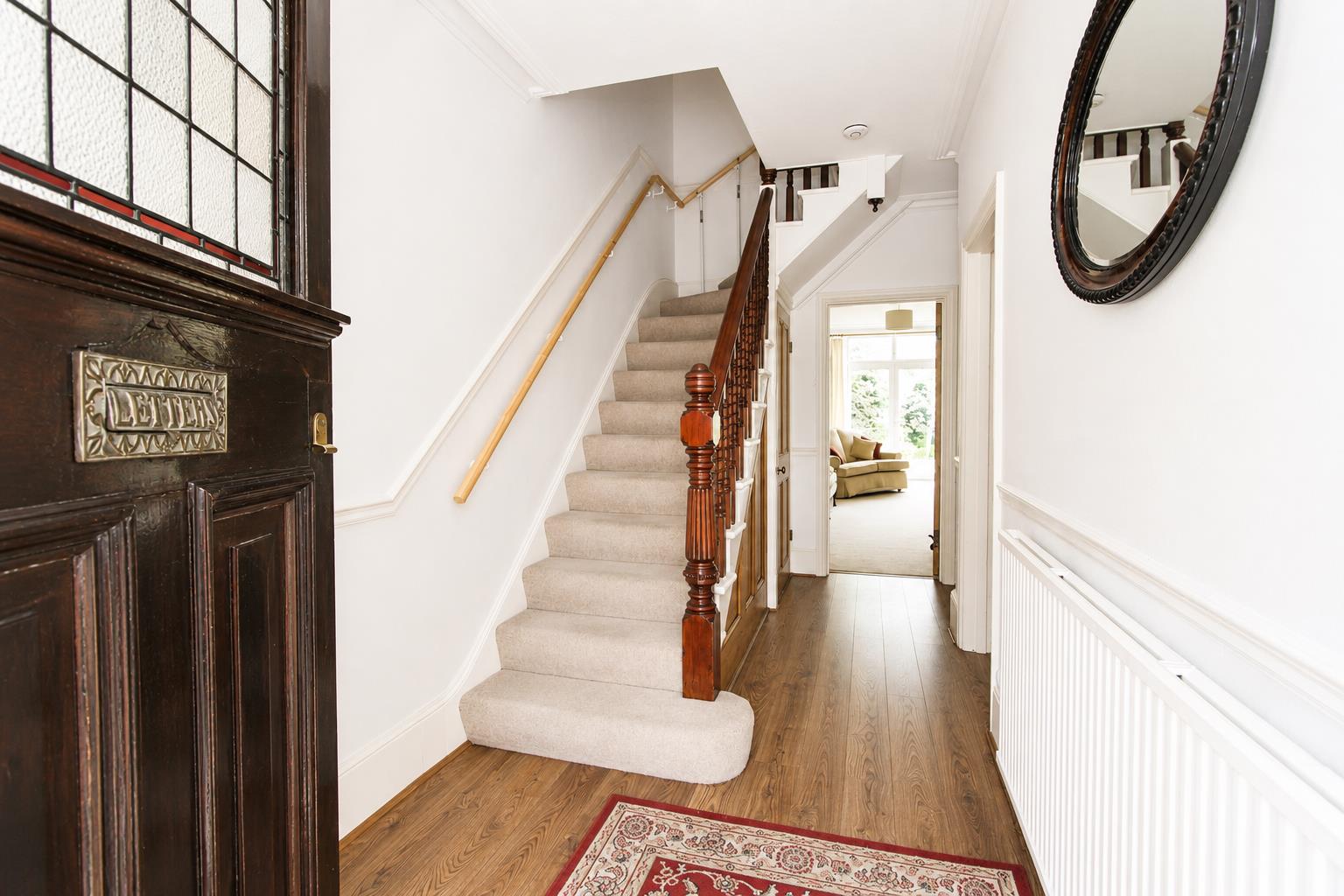 Grosvenor Avenue, Carshalton
